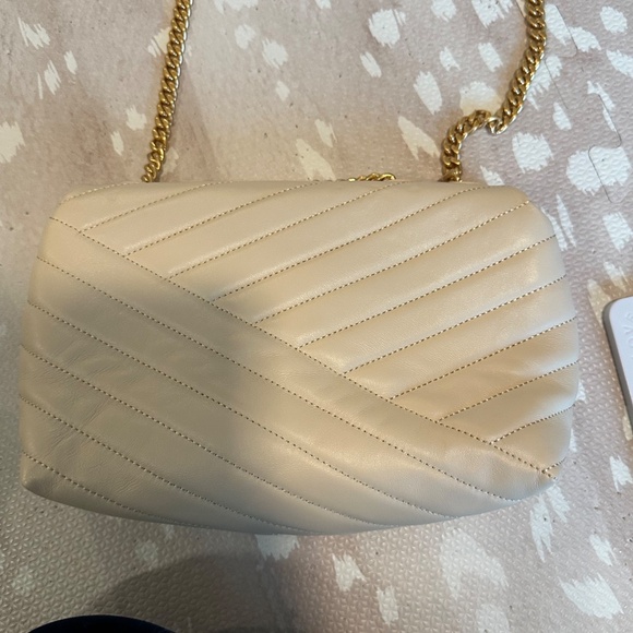 Tory Burch Kira Chevron small leather Crossbody - Picture 4 of 8